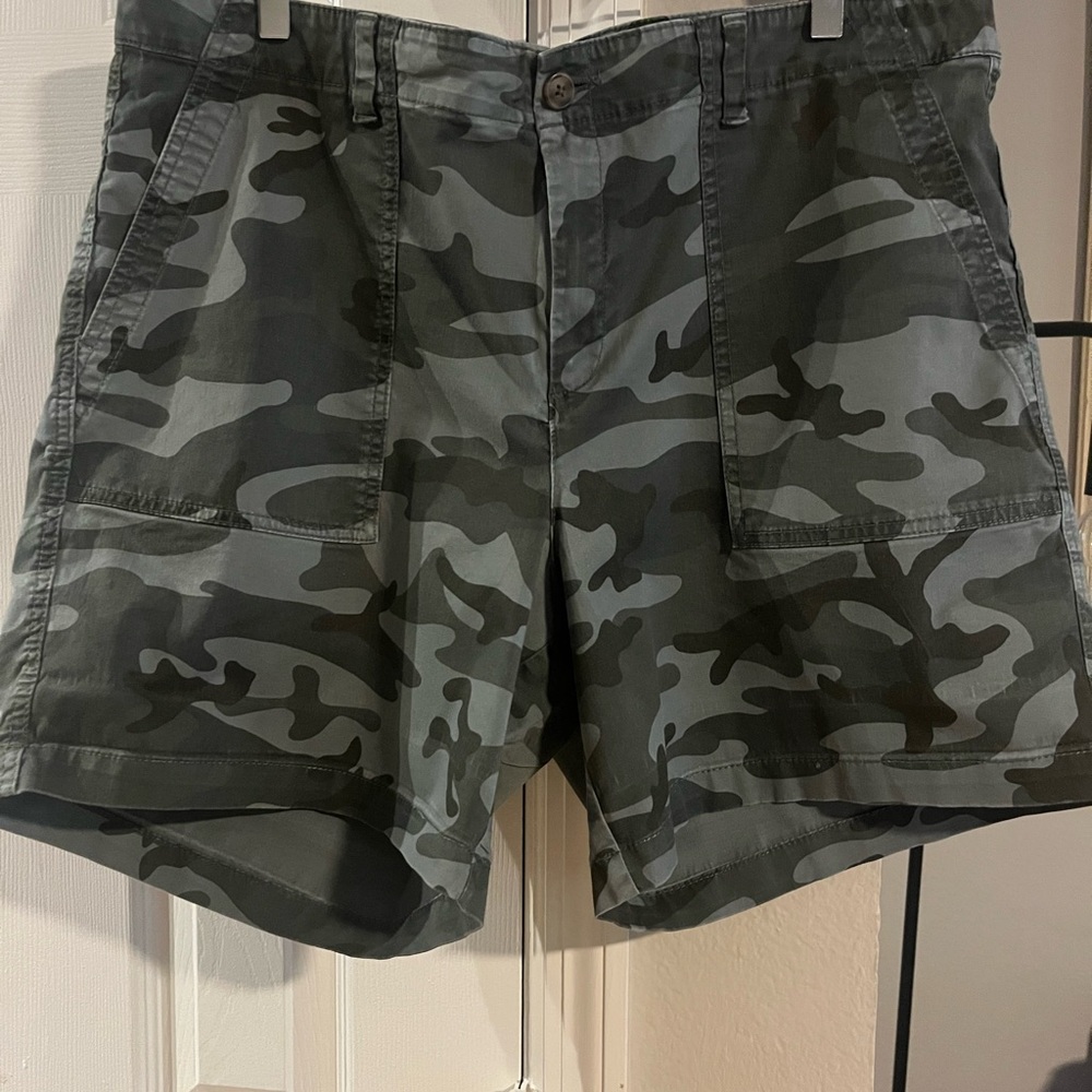 Women’s Camo Shorts